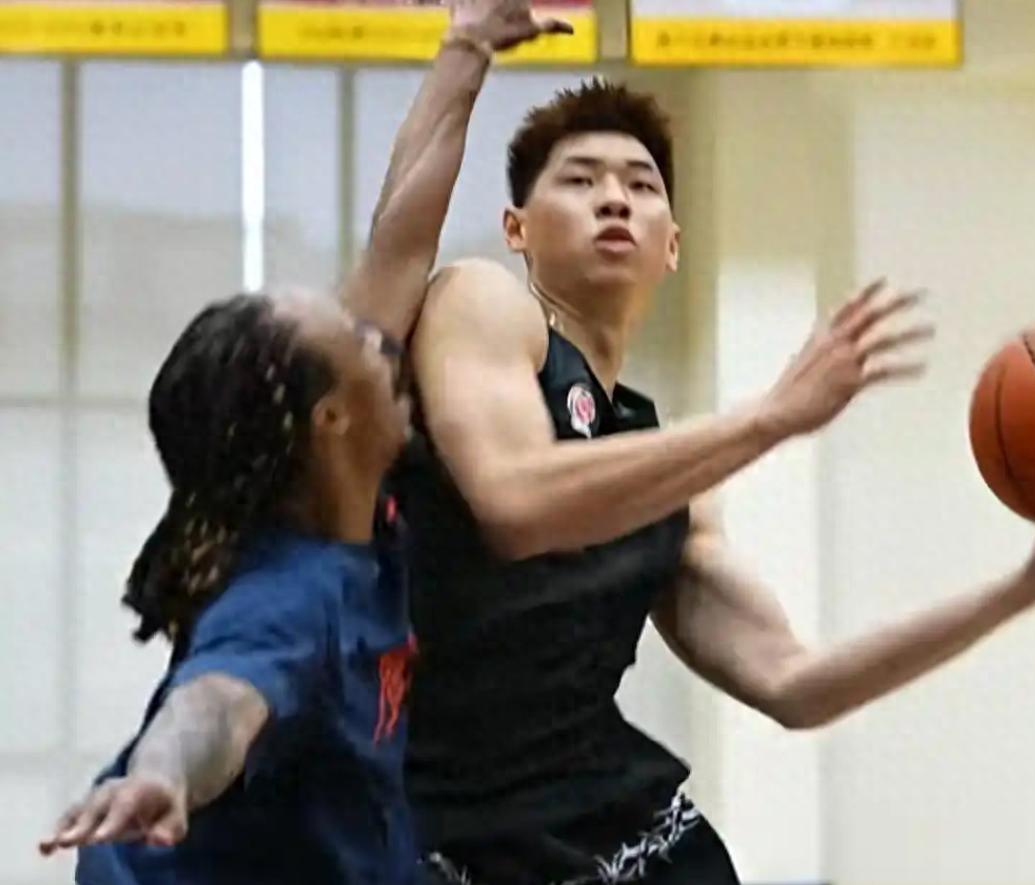 CBA广东VS新疆，崔永熙徐杰有望合体，杜锋率豪华阵容冲开门红